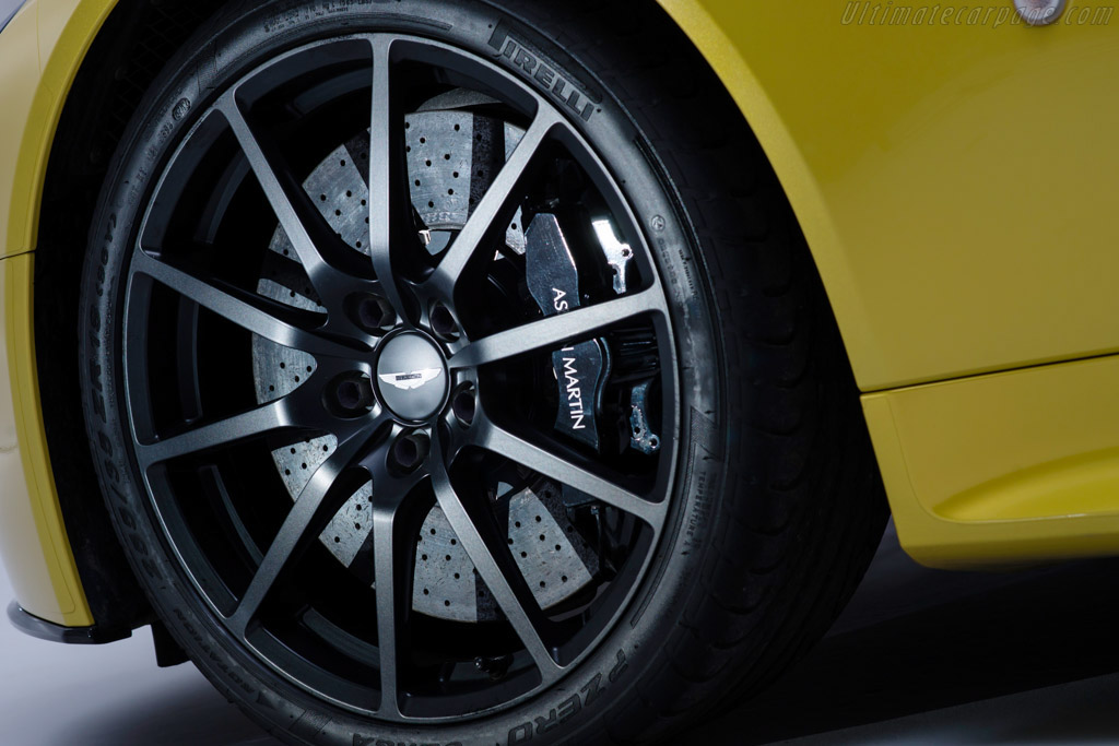 Aston Martin V12 Vantage S