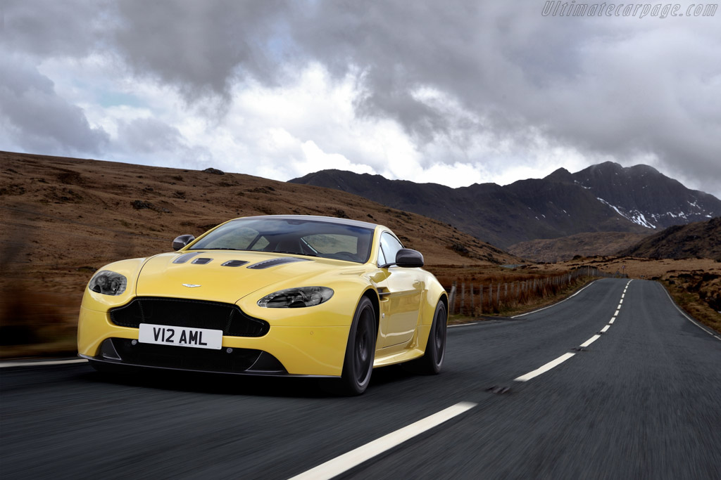 Aston Martin V12 Vantage S