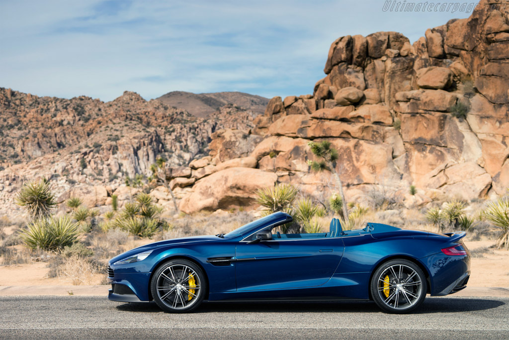 Aston Martin Vanquish Volante