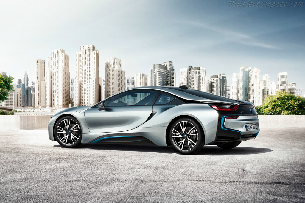 BMW i8