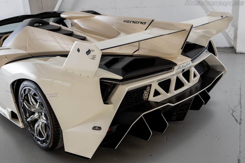 Lamborghini Veneno Roadster