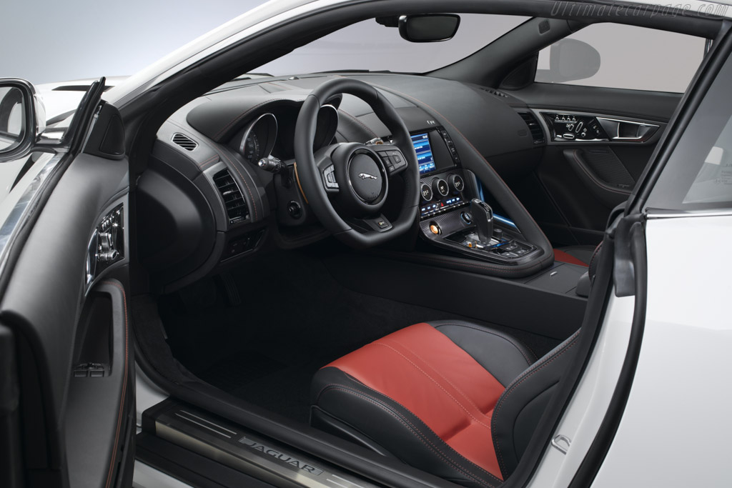 Jaguar F-Type R Coupé