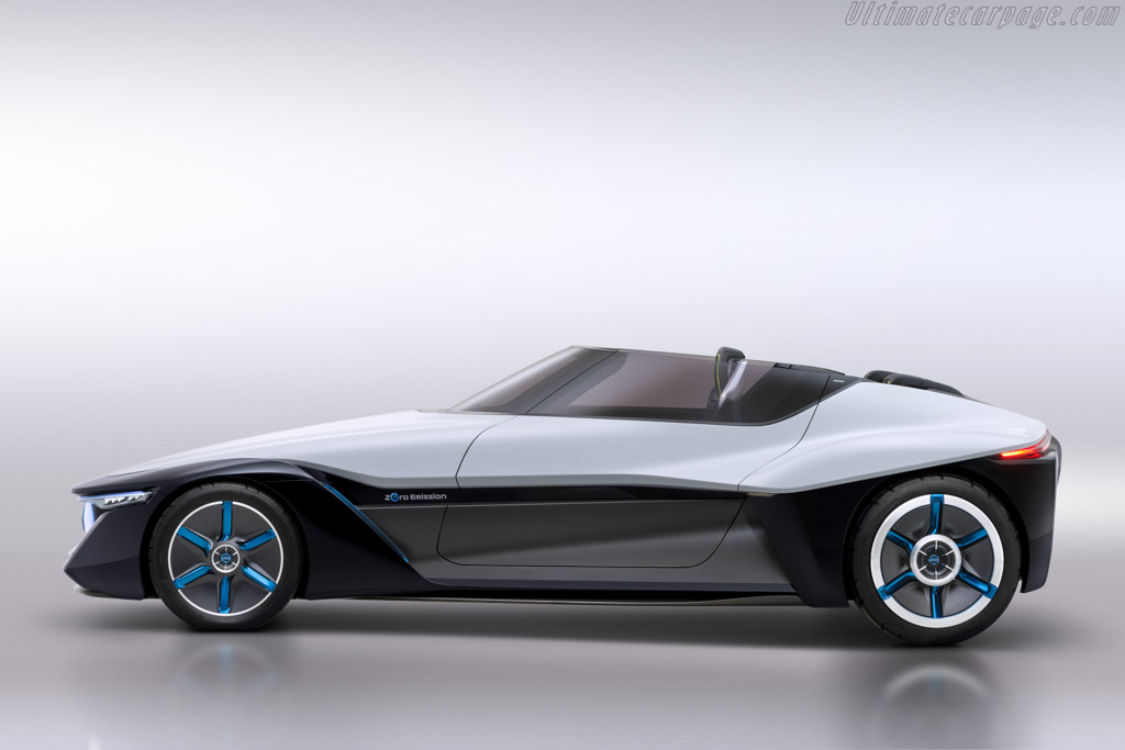 Nissan Bladeglider Concept