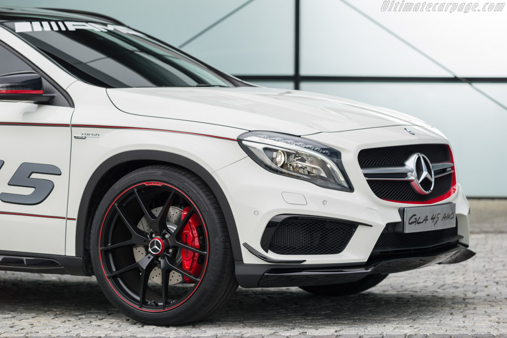 Mercedes-Benz Concept GLA 45 AMG