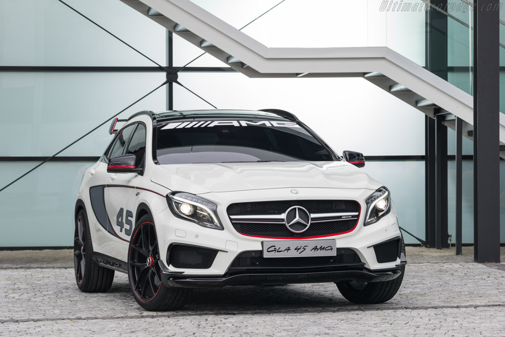 Mercedes-Benz Concept GLA 45 AMG