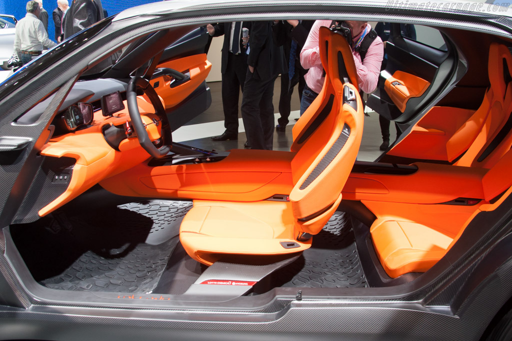 Hyundai Intrado Concept   - 2014 Geneva International Motor Show