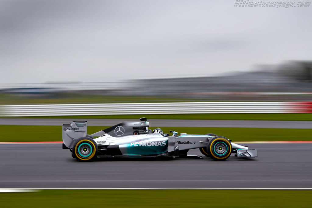 Mercedes-Benz W05