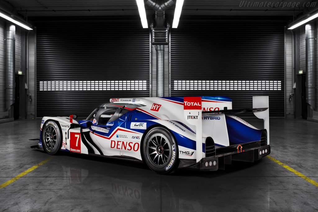 Toyota TS040 Hybrid