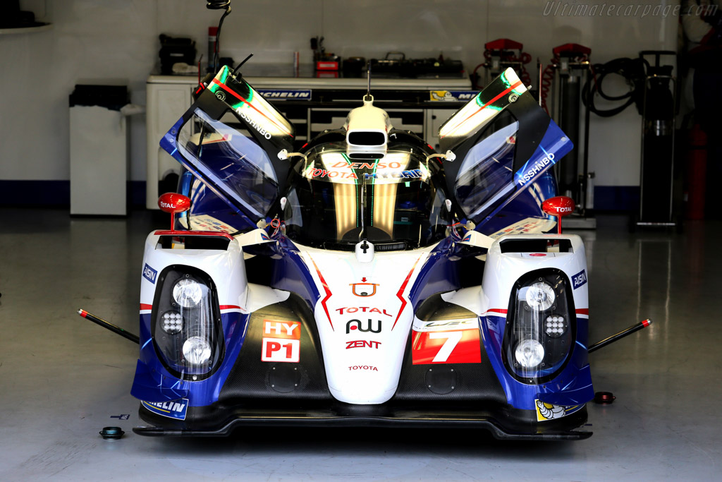 Toyota TS040 Hybrid