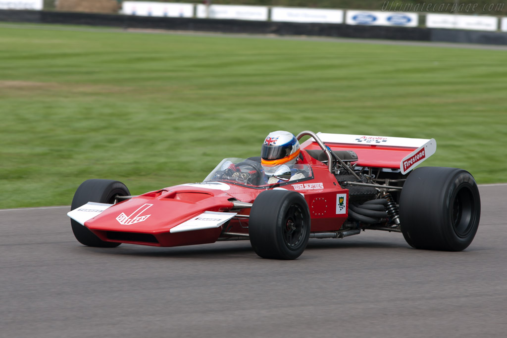 Surtees TS7 Cosworth - Chassis: TS7-01 - Driver: Derek Bell - 2010 Goodwood Revival