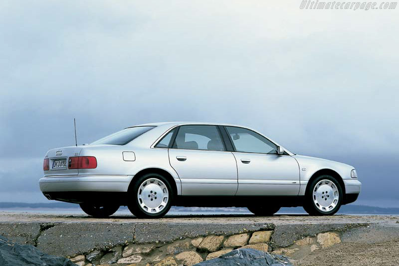 Audi A8 L 6.0 Quattro