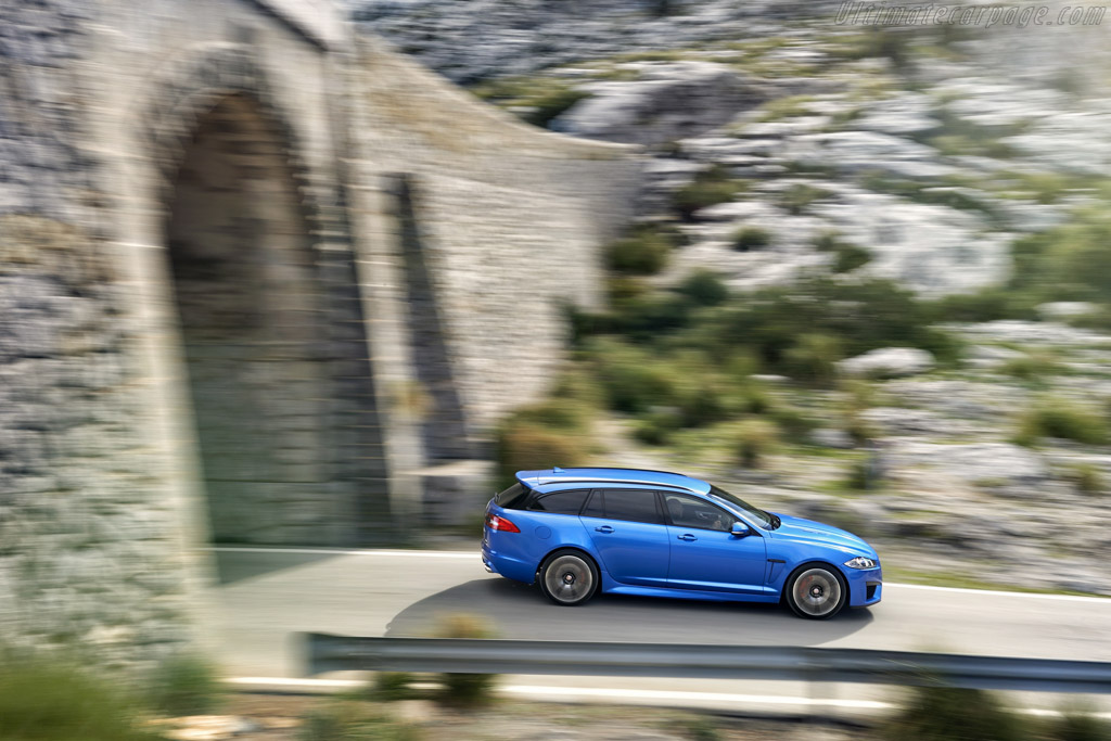 Jaguar XFR-S Sportbrake