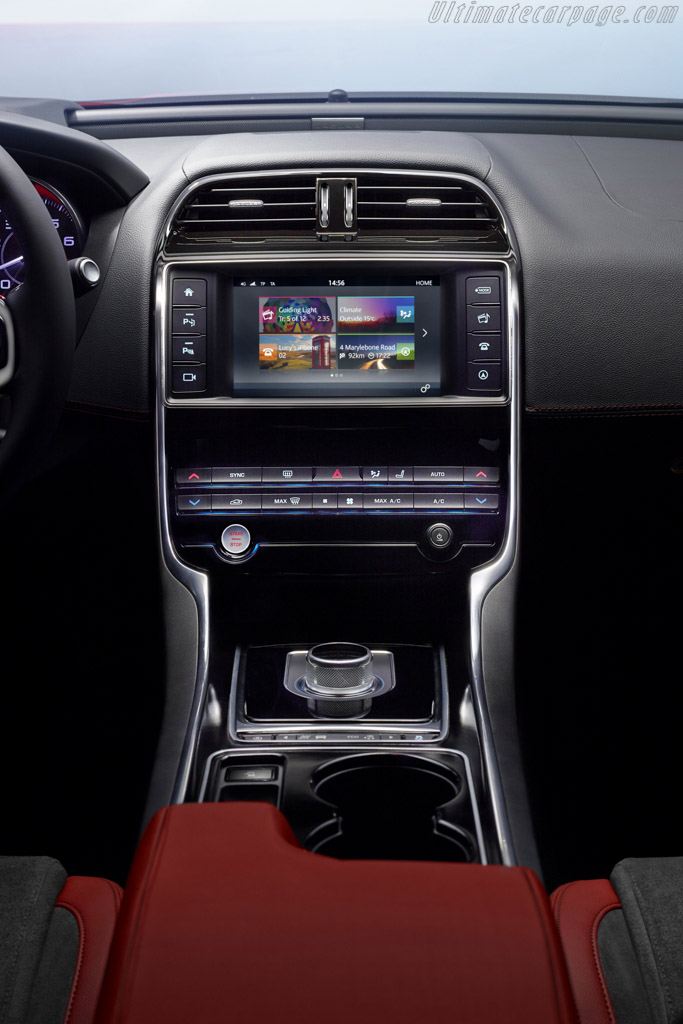 Jaguar XE S