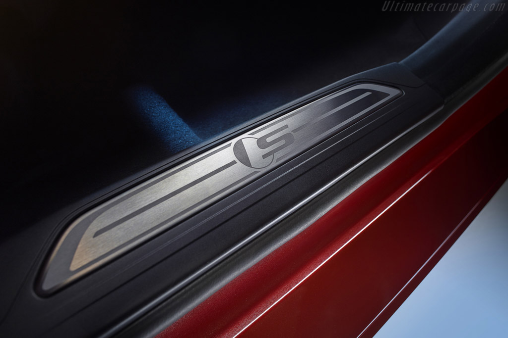 Jaguar XE S