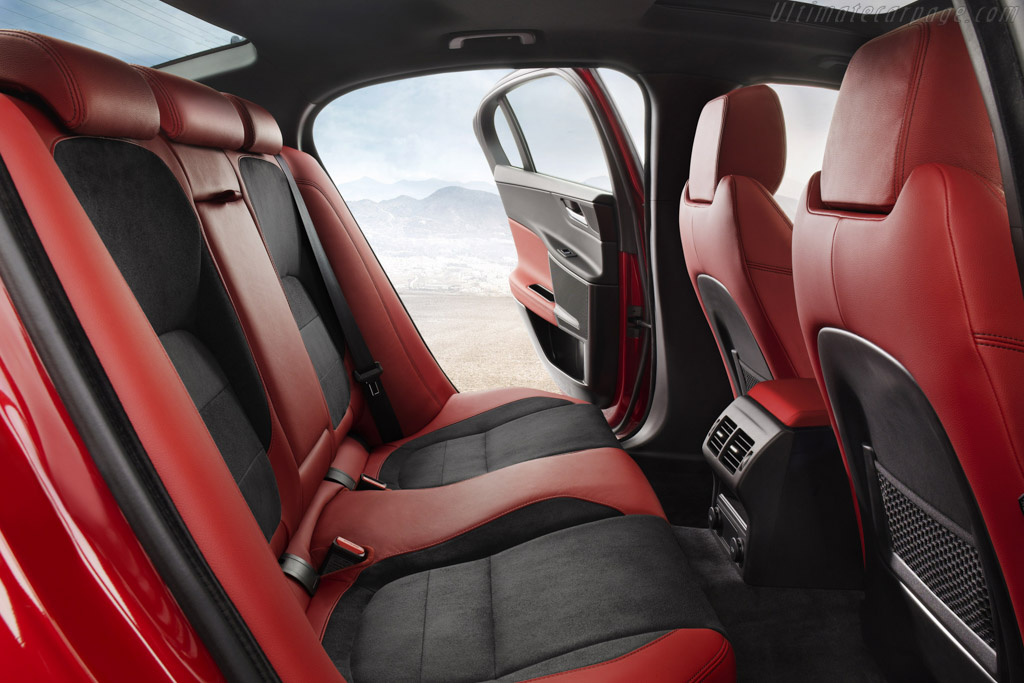 Jaguar XE S