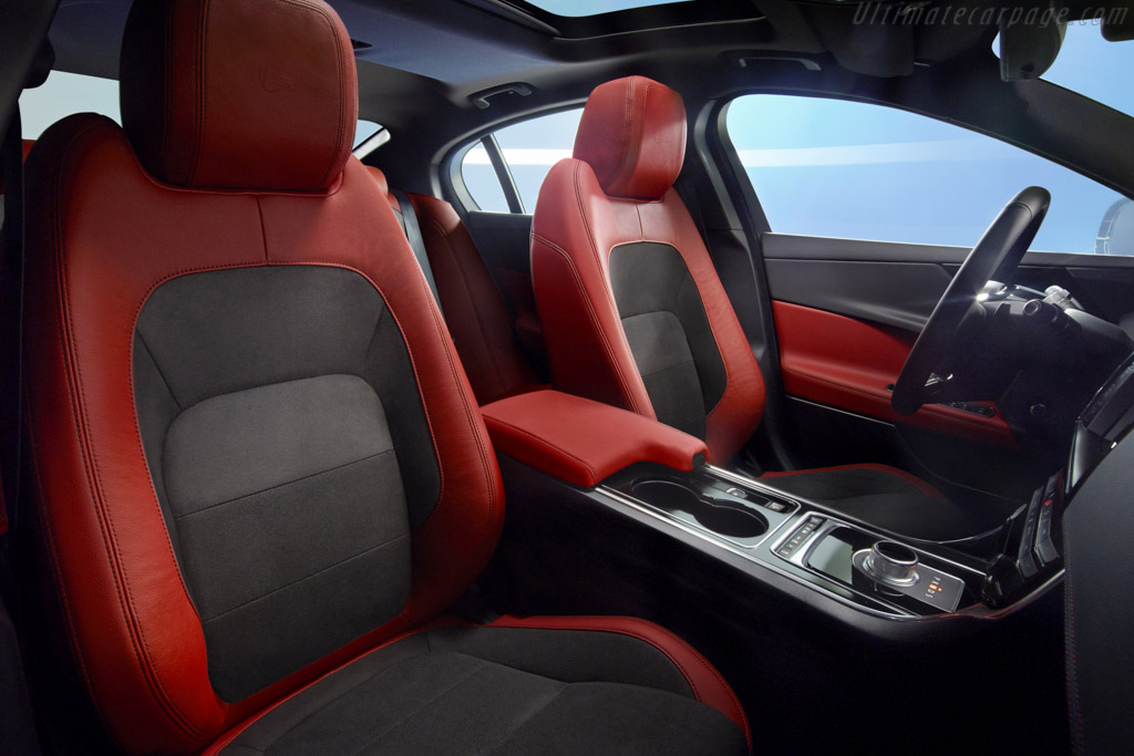 Jaguar XE S