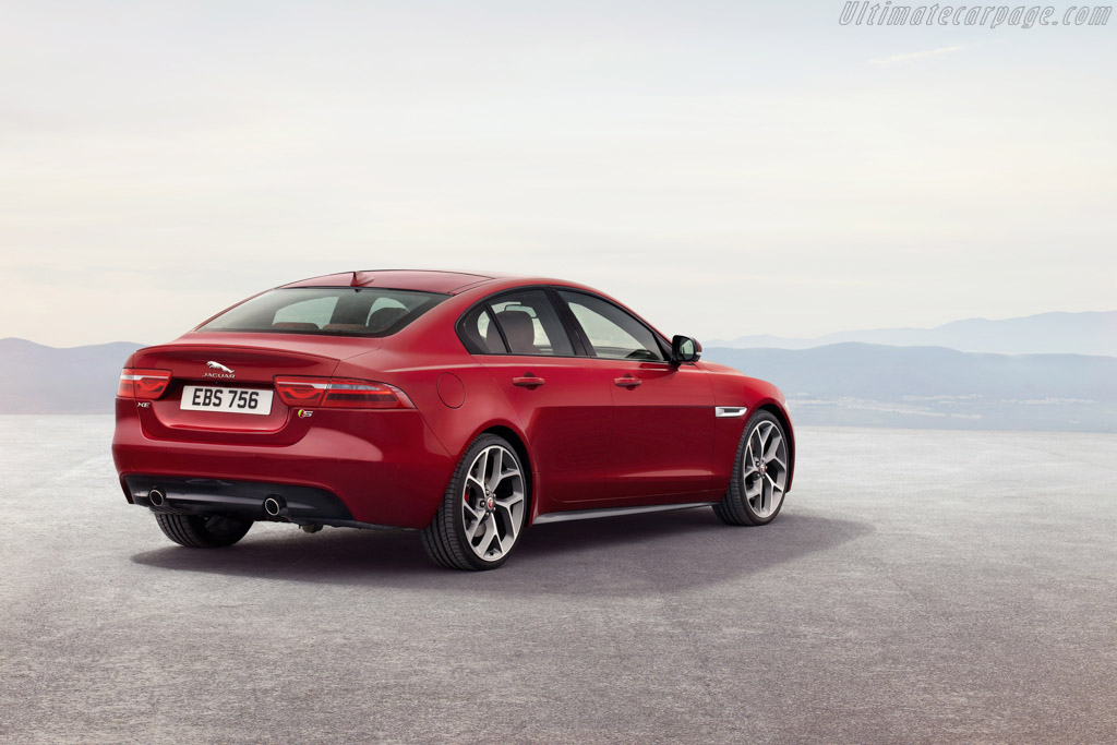 Jaguar XE S