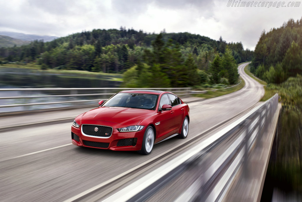 Jaguar XE S