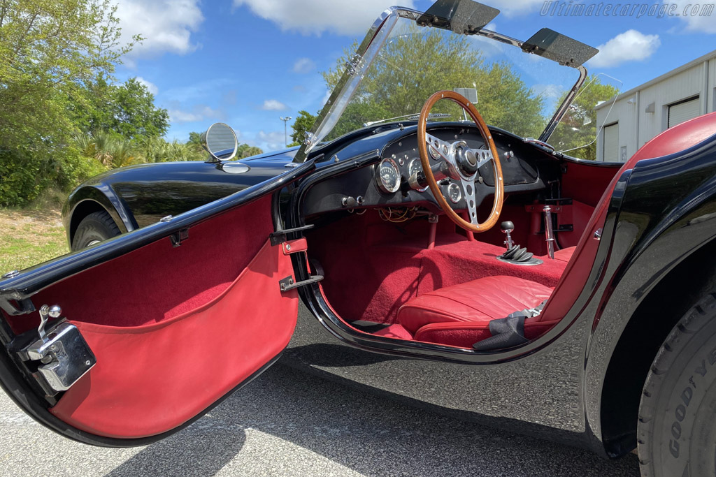 AC Shelby Cobra Mk II 289