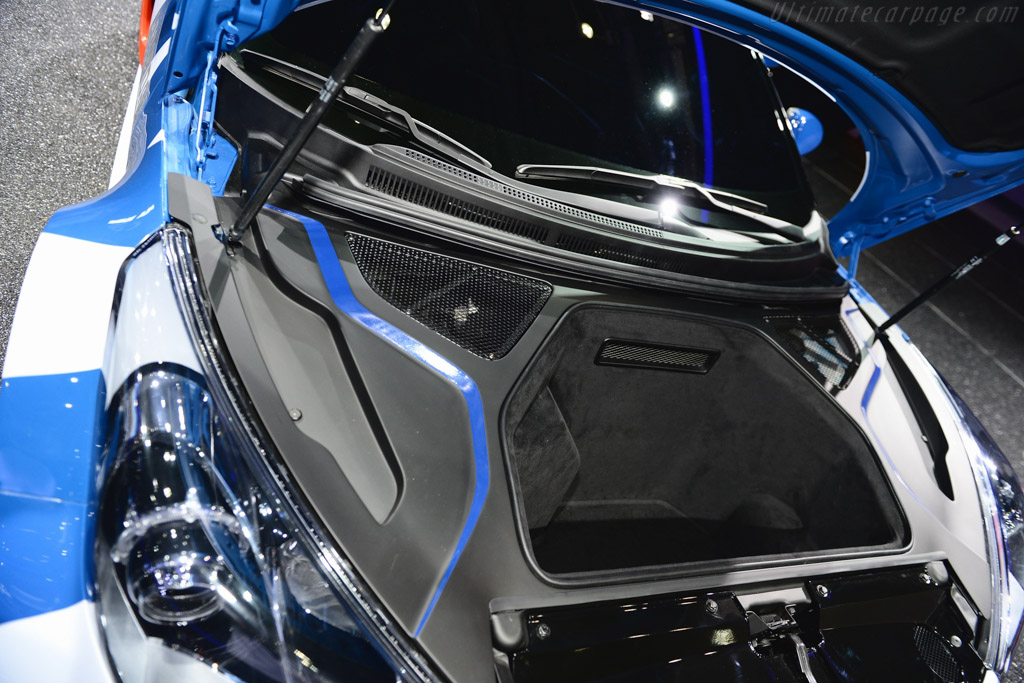 Hyundai Veloster Midship