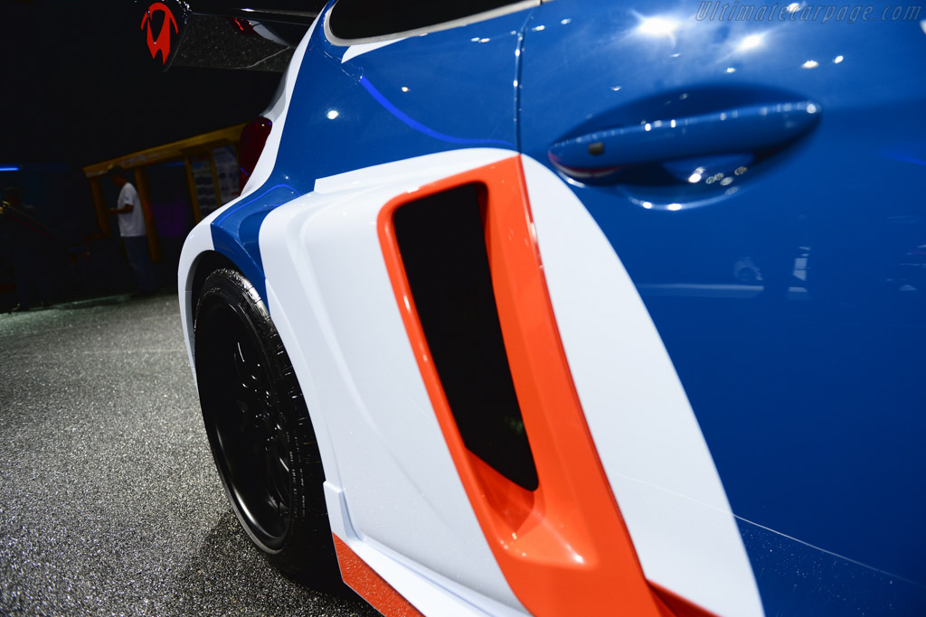 Hyundai Veloster Midship