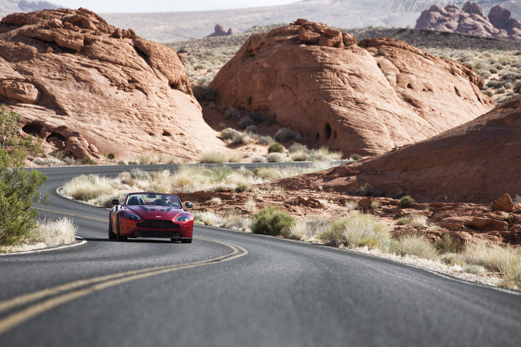 Aston Martin V12 Vantage S Roadster