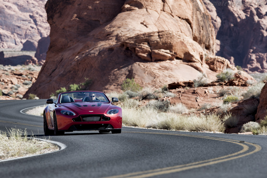 Aston Martin V12 Vantage S Roadster