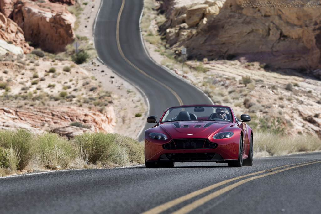Aston Martin V12 Vantage S Roadster