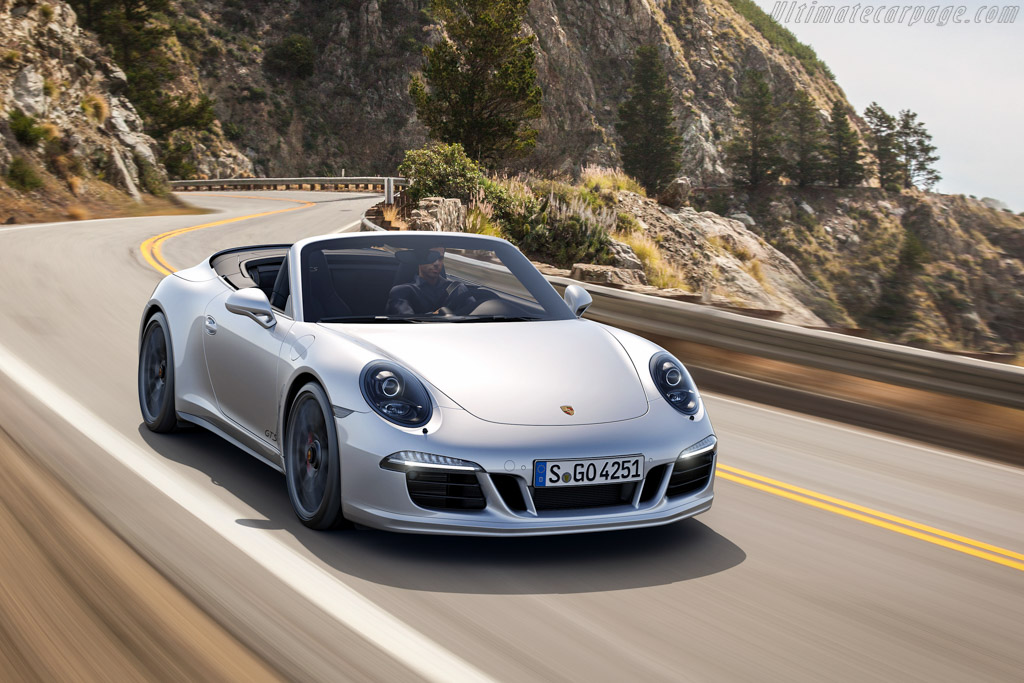 Porsche 911 Carrera 4 GTS Cabriolet