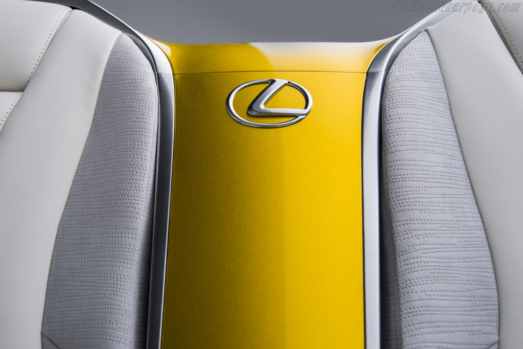 Lexus LF-C2