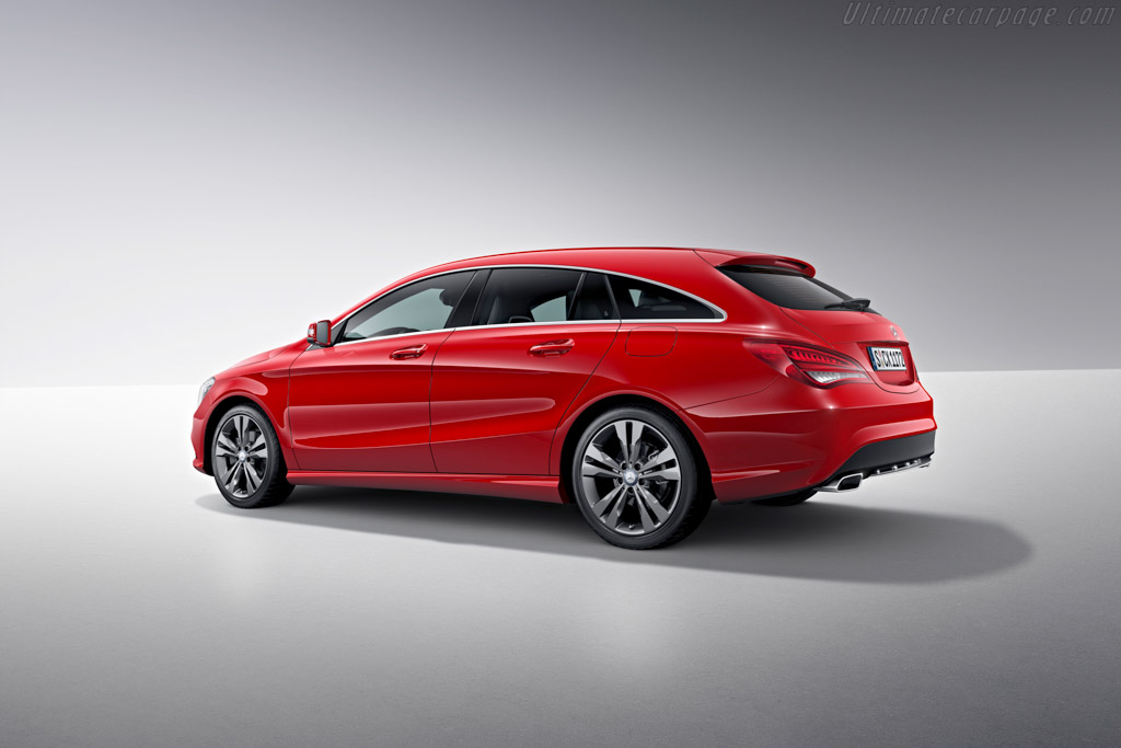Mercedes-Benz CLA 45 AMG Shooting Brake