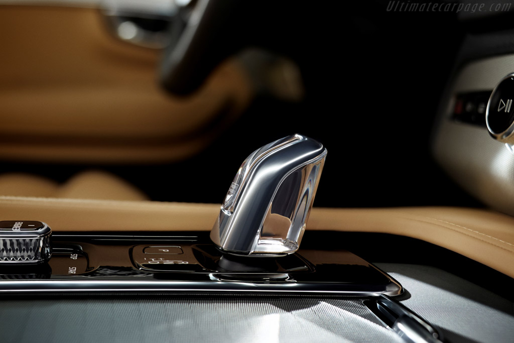 Volvo XC90 T8
