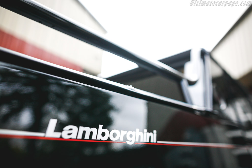 Lamborghini LM002