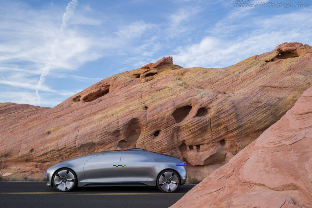 Mercedes-Benz F 015 Luxury in Motion