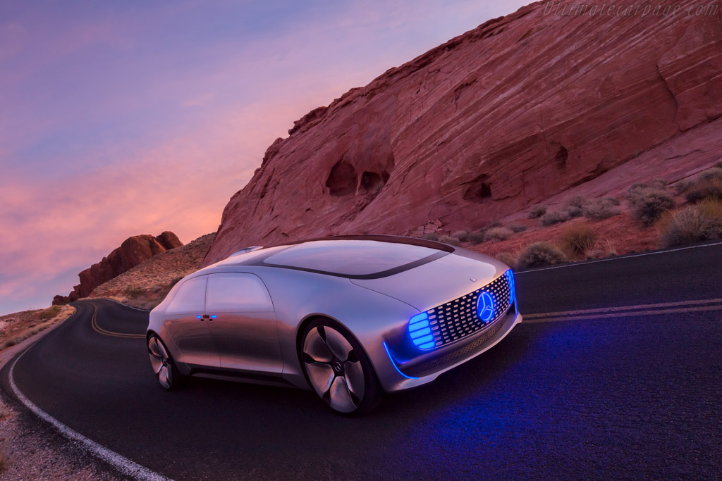 Mercedes-Benz F 015 Luxury in Motion