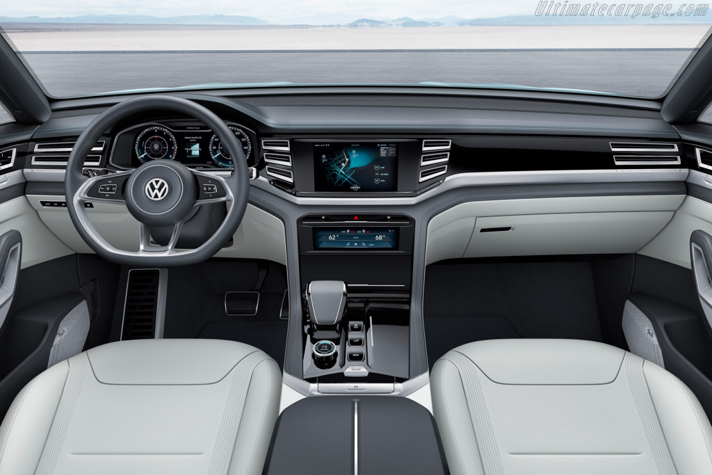 Volkswagen Cross Coupé GTE Concept
