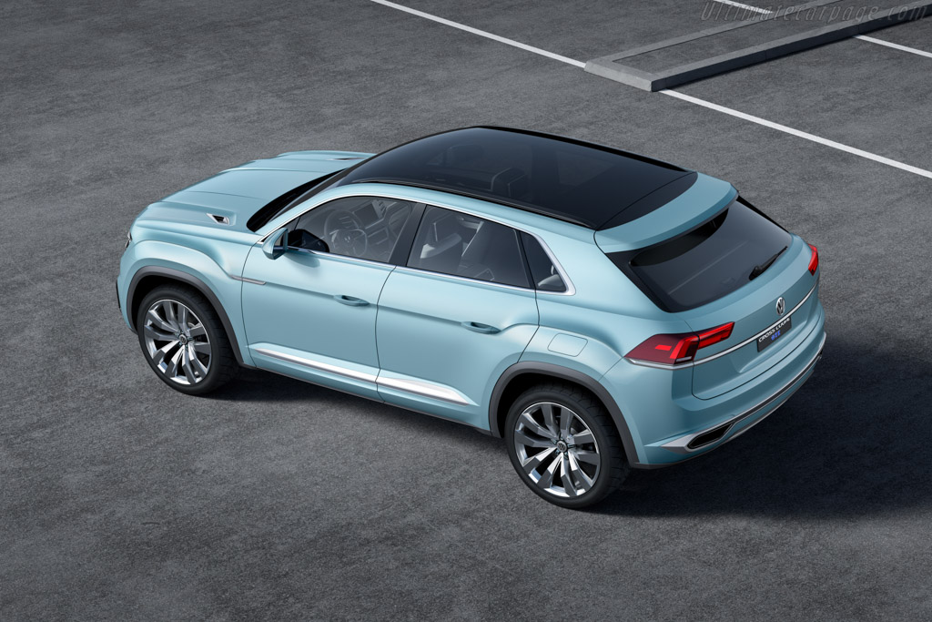 Volkswagen Cross Coupé GTE Concept