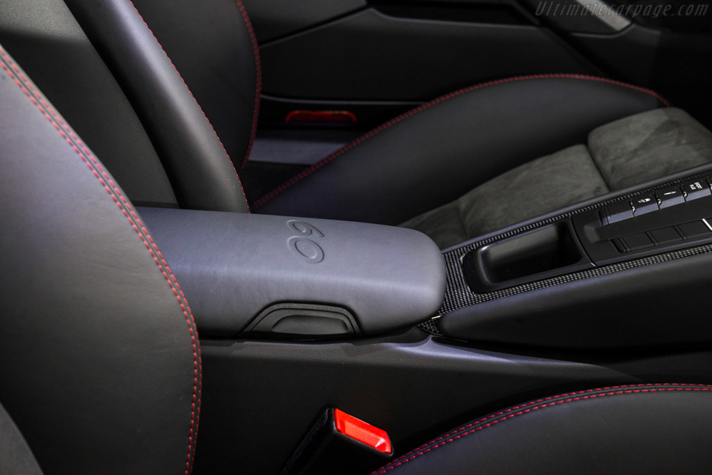 Porsche 911 GTS Club Coupe