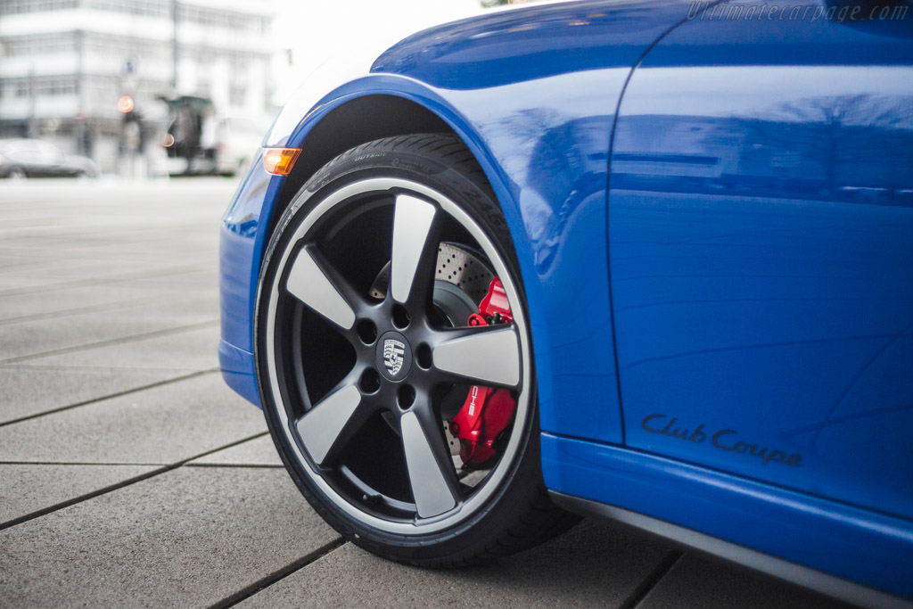 Porsche 911 GTS Club Coupe