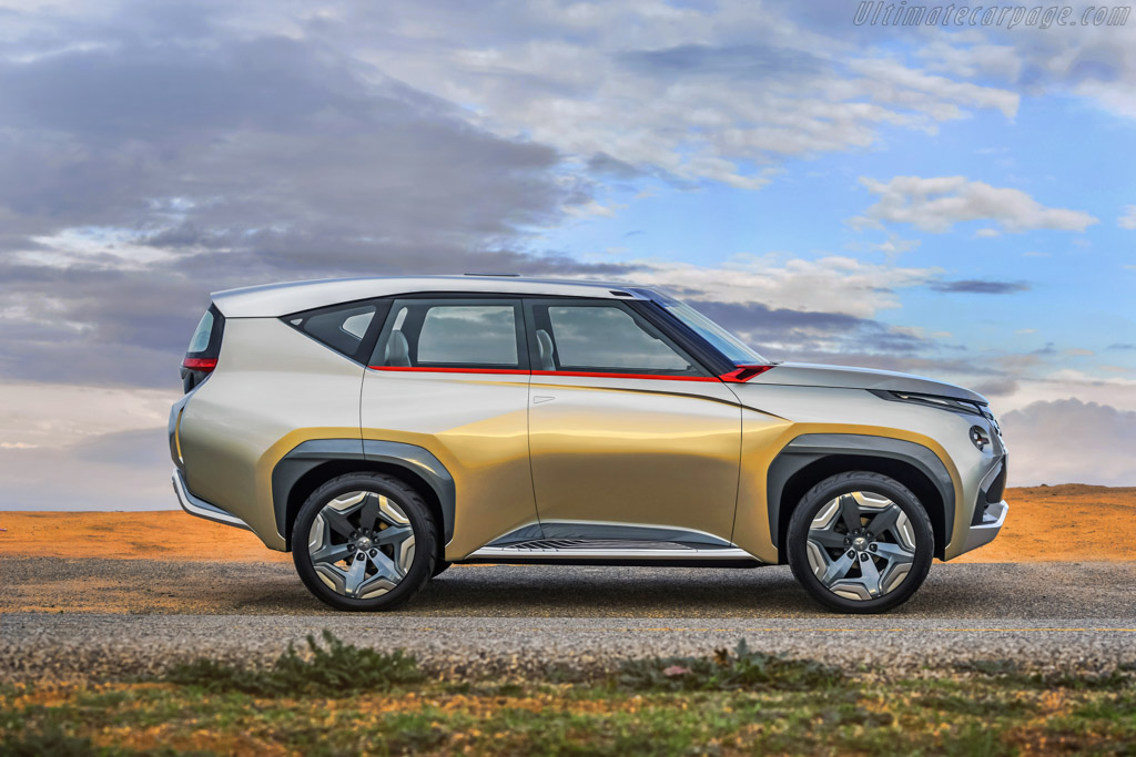 Mitsubishi GC-PHEV Concept
