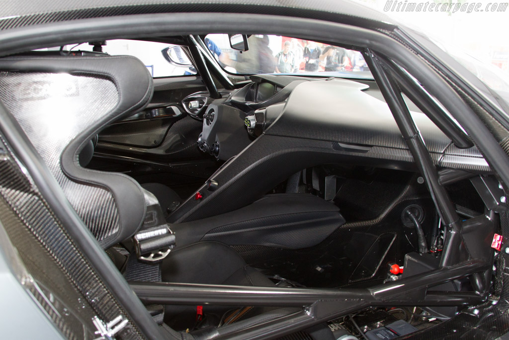 Aston Martin Vulcan - Chassis: AMLVULCANXXXXXX01  - 2015 Goodwood Festival of Speed