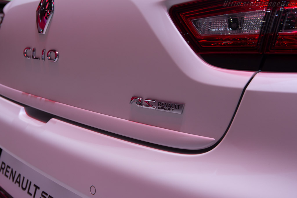 Renault Clio R.S. 220 Trophy   - 2015 Geneva International Motor Show