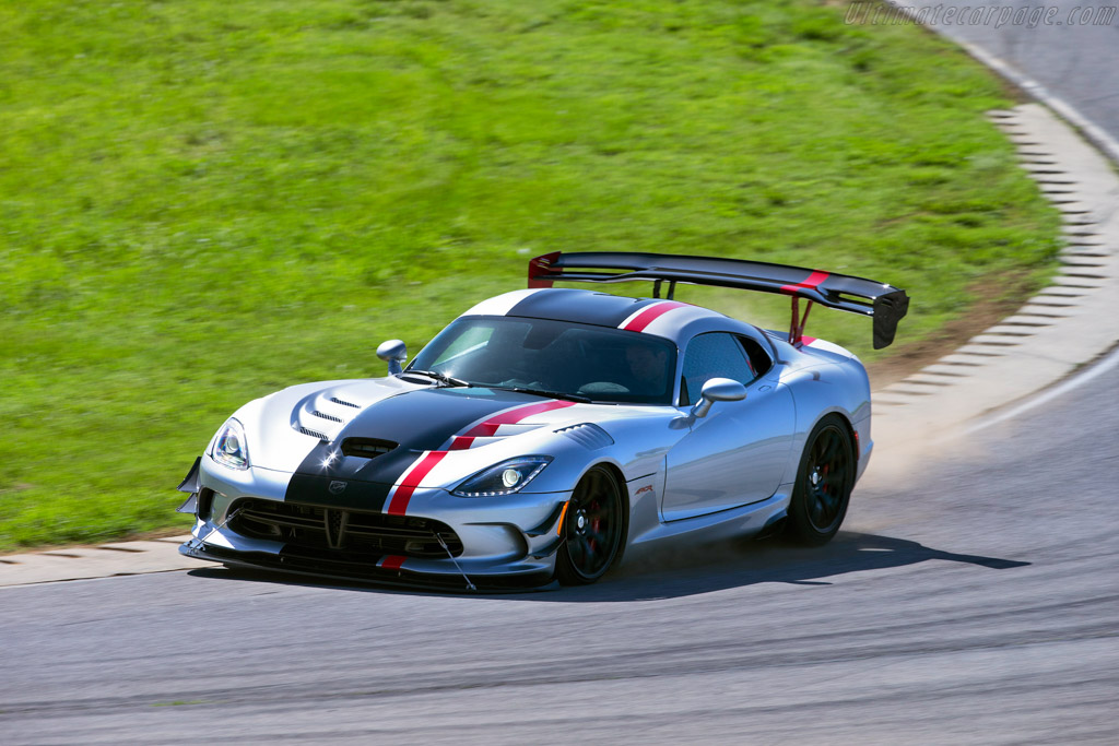Dodge Viper ACR