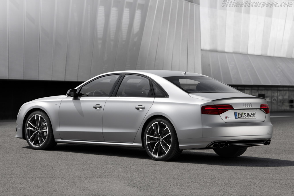 Audi S8 plus