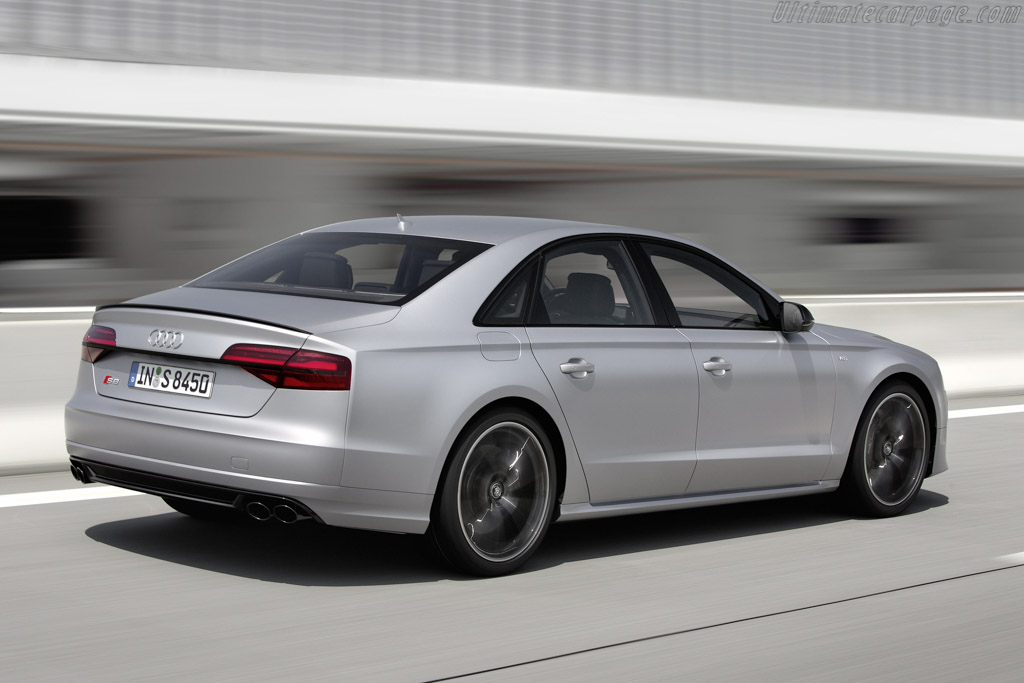 Audi S8 plus