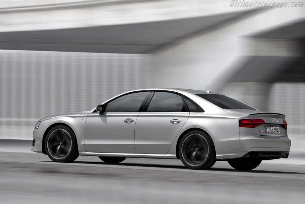 Audi S8 plus