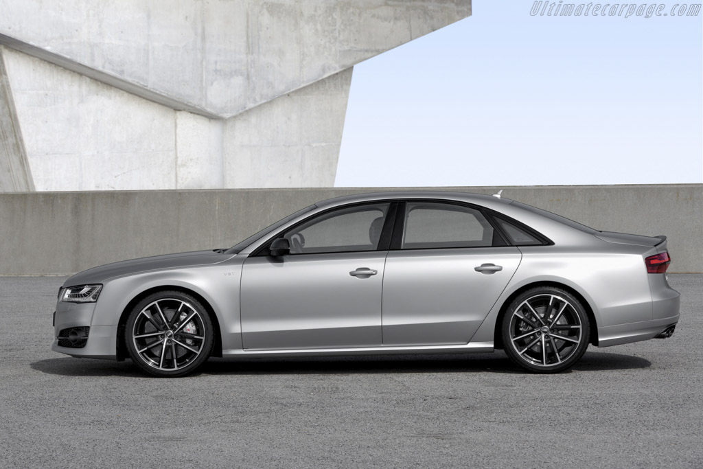 Audi S8 plus
