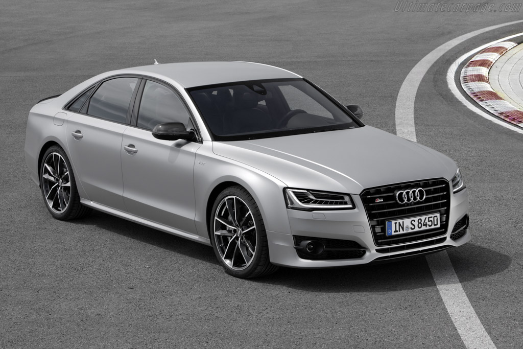 Audi S8 plus