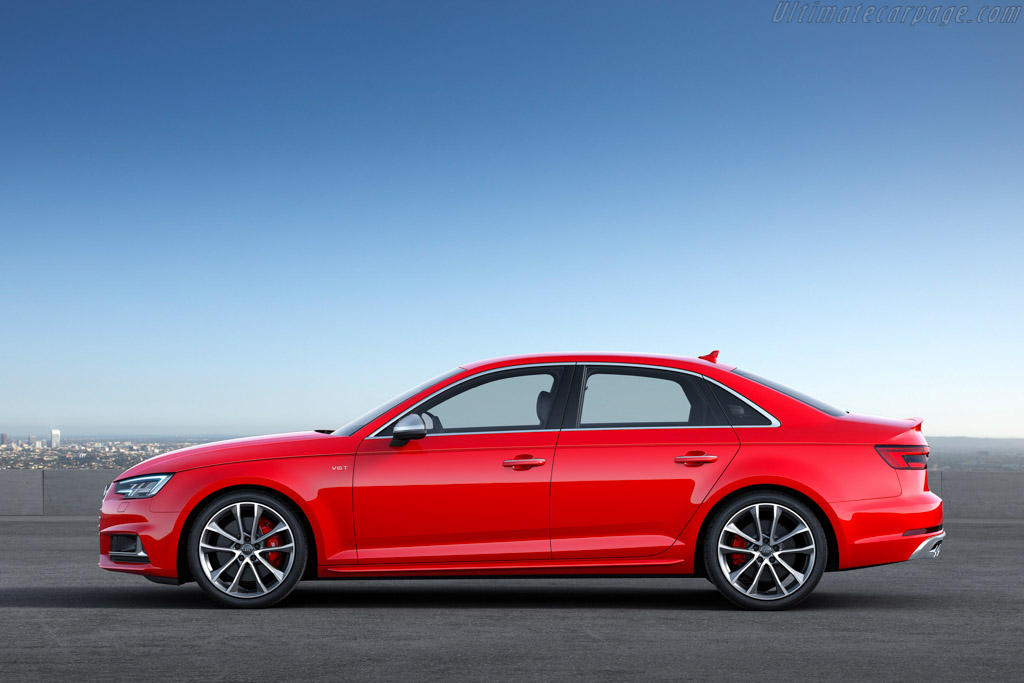 Audi S4