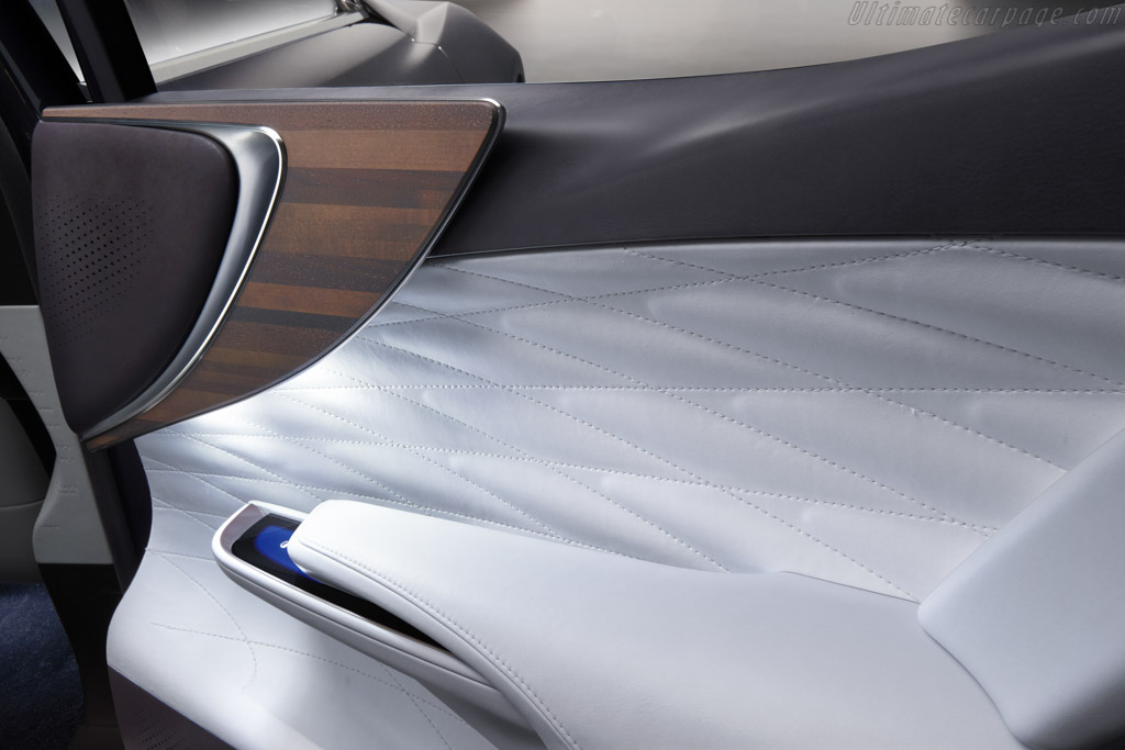 Lexus LF-FC Concept
